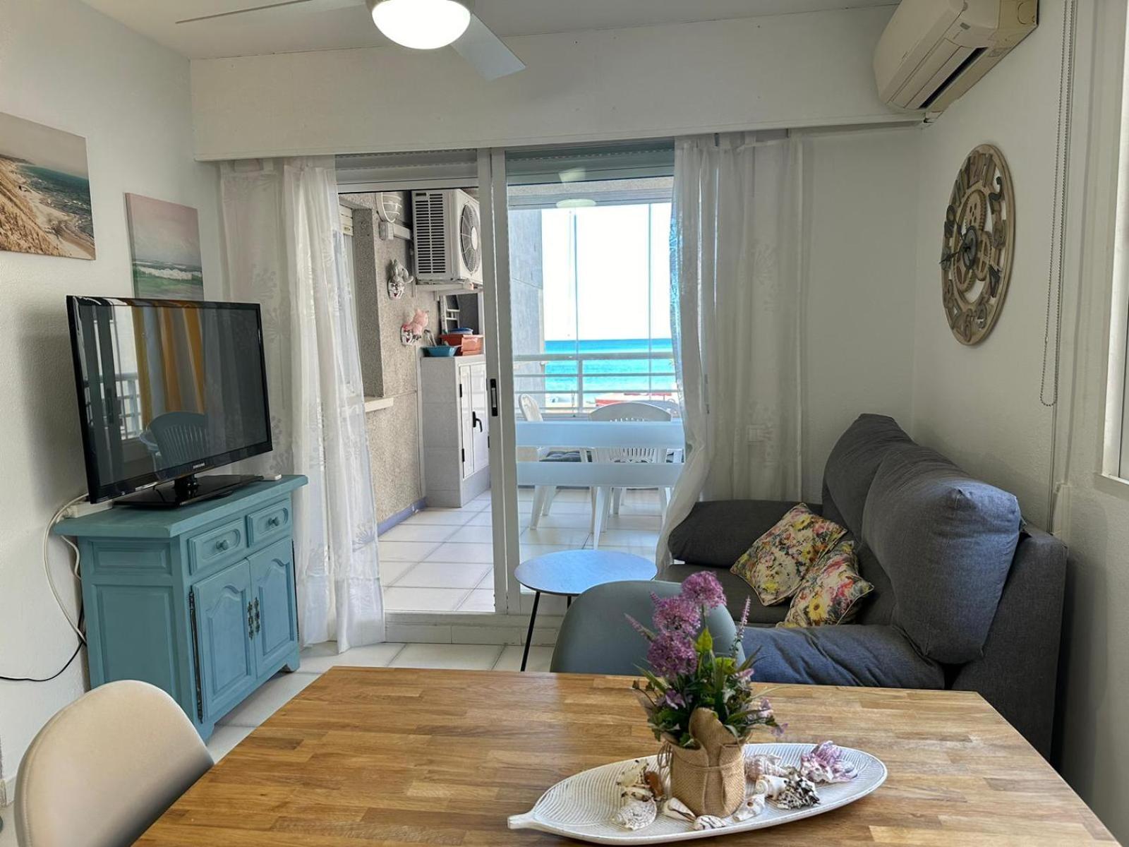 Apartment On The Beach With Parking And Pool Calpe Exterior foto